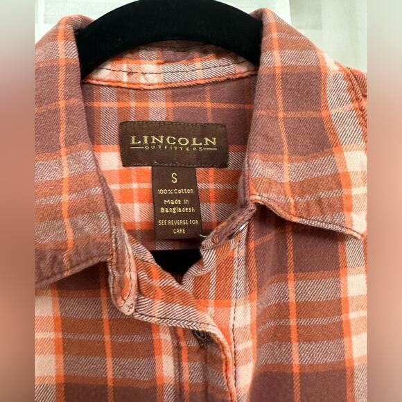Women’s size S Lincoln Outfitters Long Sleeved Button Sown Flannel - Picture 6 of 7